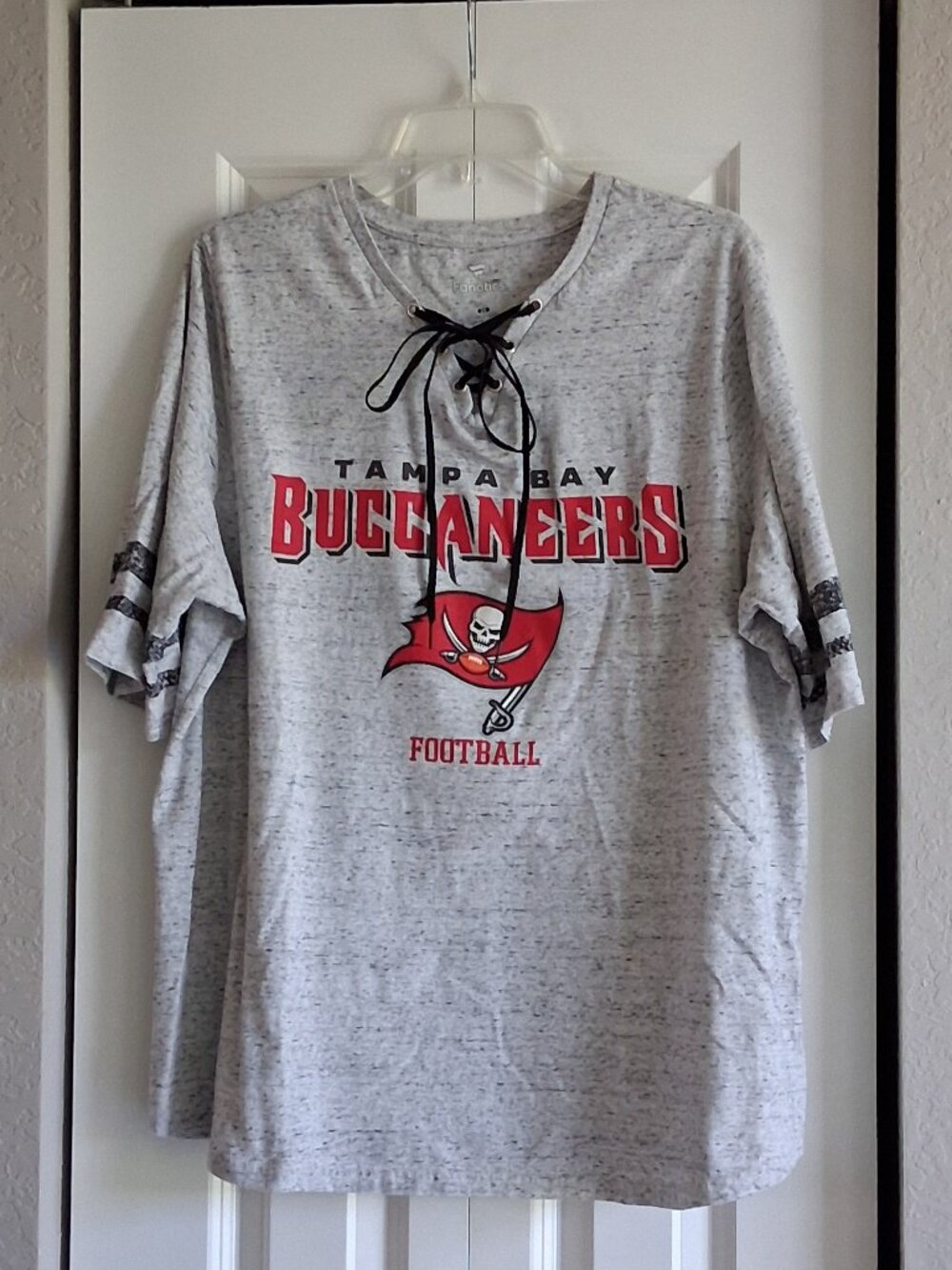 Fanatics Tampa Bay Bucs Heather Gray Tie String Football Shirt Women's Size 2X